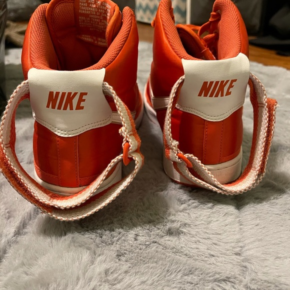 Nikes - Picture 3 of 3